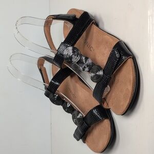 Vionic Farrah II T-strap black/gray woven sandals womans size 7 EU 38
